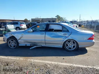 2006 Mercedes-Benz S-Class 5.0L with VIN WDBNG75J16A484001, listed as a IAAI auction lot 41665498 with 1 mi miles. Bid and sale history available at carsss.com. Image 14.