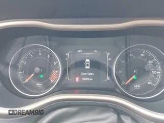 2015 Jeep Cherokee North with VIN 1C4PJMCS9FW674475, listed as a IAAI auction lot 41971771 with 186,376 mi miles. Bid and sale history available at carsss.com. Image 7.