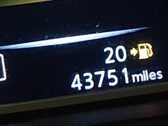2017 Nissan Sentra SV with VIN 3N1AB7AP9HY300725, listed as a IAAI auction lot 41655152 with 43,751 mi miles. Bid and sale history available at carsss.com. Image 16.