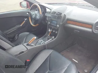 2009 Mercedes-Benz SLK 350 with VIN WDBWK58F19F190541, listed as a IAAI auction lot 42464400 with 109,484 mi miles and . Bid and sale history available at DreamBid. Image 5.