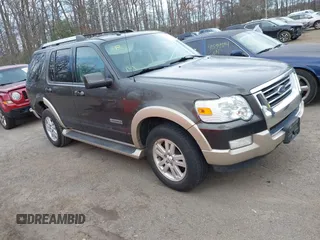 2007 Ford Explorer Eddie Bauer with VIN 1FMEU74E07UB22719, listed as a IAAI auction lot 41872026 with 227,197 mi miles. Bid and sale history available at carsss.com. Image 1.