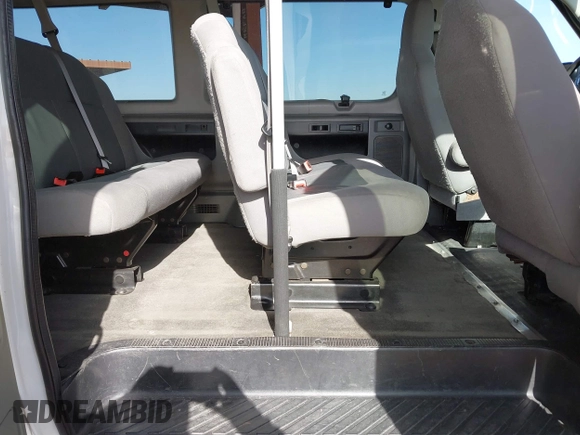 2014 Ford Econoline Passenger XL с VIN 1FBSS3BL0EDA81727, выставлен на аукционе IAAI как лот 41158204 с пробегом 493 524 миль миль и . История ставок и продаж доступна на DreamBid. Изображение 8.