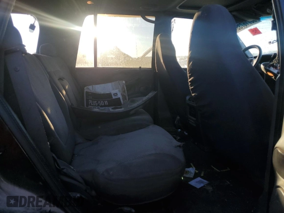 2000 Ford Expedition XLT with VIN 1FMRU1668YLA68761, listed as a Copart auction lot 88716735 with Not Provided miles and Salvage Title. Bid and sale history available at DreamBid. Image 11.