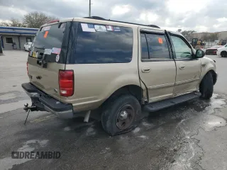 2000 Ford Expedition XLT with VIN 1FMRU1562YLB21052, listed as a Copart auction lot 45756345 with 193,192 mi miles and Salvage Title. Bid and sale history available at carsss.com. Image 3.