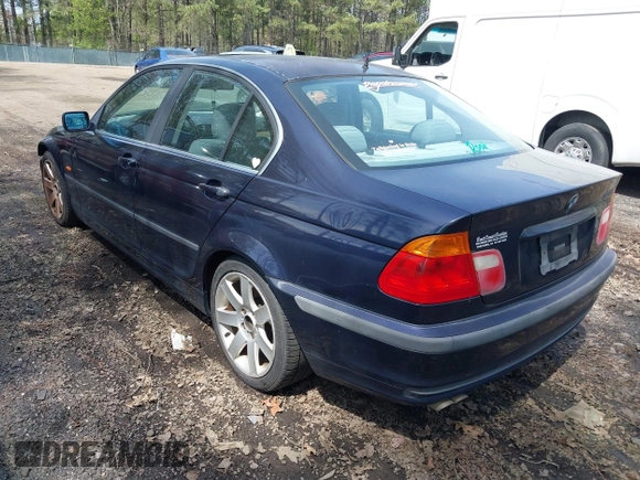 2000 BMW 3 Series 328i with VIN WBAAM5344YJR62535, listed as a IAAI auction lot 41953965 with 225,321 mi miles. Bid and sale history available at carsss.com. Image 3.