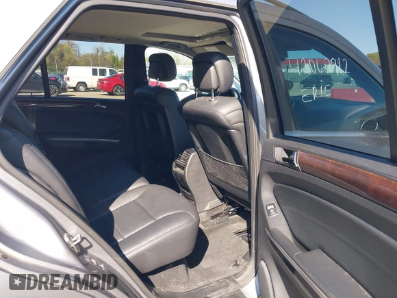 2010 Mercedes-Benz M 350 with VIN 4JGBB8GBXAA605448, listed as a IAAI auction lot 42062922 with 84,529 mi miles and . Bid and sale history available at DreamBid. Image 8.