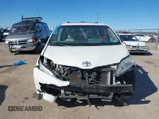 2011 Toyota Sienna XLE AAS with VIN 5TDYK3DCXBS126143, listed as a IAAI auction lot 41663238 with 154,238 mi miles. Bid and sale history available at carsss.com. Image 13.