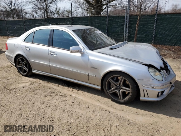 2007 Mercedes-Benz E 63 AMG with VIN WDBUF77X67B040480, listed as a Copart auction lot 47549575 with 206,402 mi miles and Salvage Title. Bid and sale history available at carsss.com. Image 4.