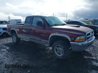 2000 Dodge Dakota Sport with VIN 1B7GG22N7YS532909, listed as a IAAI auction lot 41495512 with 204,985 mi miles. Bid and sale history available at carsss.com. Image 1.