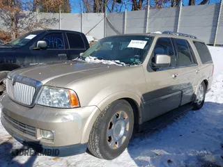 2006 Lincoln Navigator Luxury with VIN 5LMFU28586LJ04892, listed as a IAAI auction lot 41395303 with 124,248 mi miles. Bid and sale history available at carsss.com. Image 18.