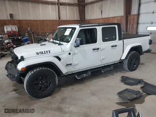 2021 Jeep Gladiator Texas Trail with VIN 1C6HJTAG3ML548261, listed as a IAAI auction lot 41791595 with 34,582 mi miles. Bid and sale history available at carsss.com. Image 17.