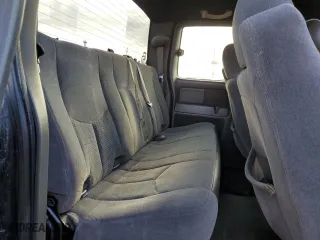 2006 Chevrolet Silverado 1500 LS with VIN 1GCEC19V36Z226913, listed as a Copart auction lot 50624775 with 201,579 mi miles and Clean Title. Bid and sale history available at carsss.com. Image 10.