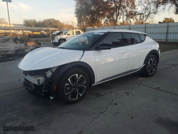 2023 Kia EV6 Light with VIN KNDC34LB7P5608698, listed as a Copart auction lot 81836084 with 13,736 mi miles and Salvage Title. Bid and sale history available at carsss.com. Image 1.