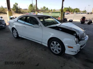2001 Mercedes-Benz CLK 320/430 with VIN WDBLJ65G21F185247, listed as a Copart auction lot 72795604 with 28,461 mi miles and Salvage Title. Bid and sale history available at DreamBid. Image 4.