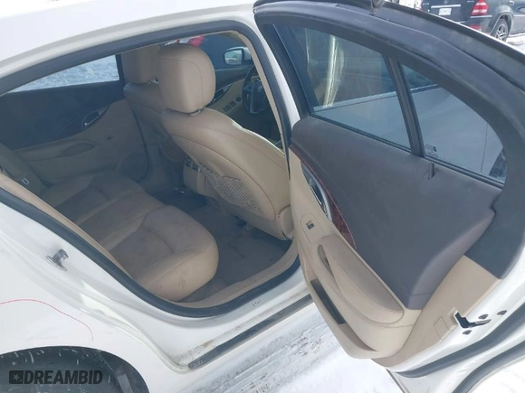 2013 Buick LaCrosse Touring with VIN 1G4GJ5G38DF264087, listed as a IAAI auction lot 41517158 with 175,662 mi miles. Bid and sale history available at carsss.com. Image 8.
