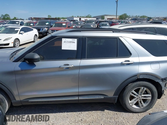 2021 Ford Explorer XLT with VIN 1FMSK7DH3MGA62769, listed as a IAAI auction lot 41218906 with 122,139 mi miles. Bid and sale history available at carsss.com. Image 15.