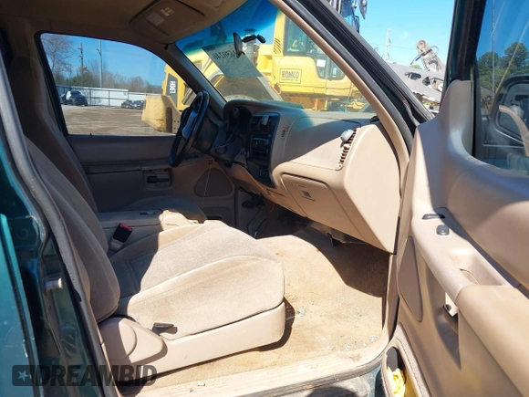 1999 Ford Explorer with VIN 1FMZU32X3XZA96716, listed as a IAAI auction lot 41650246 with 137,473 mi miles and . Bid and sale history available at DreamBid. Image 5.