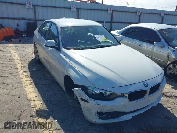 2014 BMW 3 Series 320i with VIN WBA3B1C50EK132169, listed as a IAAI auction lot 41570678 with 28,871 mi miles. Bid and sale history available at carsss.com. Image 1.