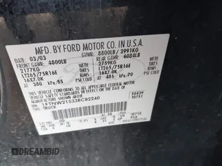 2003 Ford F-250 XL с VIN 1FTNW21S33EC82240, выставлен на аукционе IAAI как лот 40678011 с пробегом 142 865 миль миль и . История ставок и продаж доступна на DreamBid. Изображение 9.