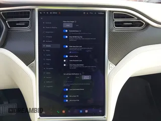 2017 Tesla Model X 90D z VIN 5YJXCBE20HF070235, wystawiony jako IAAI lot #42099344 z przebiegiem 57 686 mil mil oraz . Historia ofert i sprzedaży dostępna na DreamBid. Obrazek 19.
