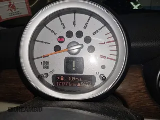 2008 MINI Hardtop with VIN WMWMF33508TU67872, listed as a IAAI auction lot 42235034 with 171,771 mi miles and . Bid and sale history available at DreamBid. Image 7.