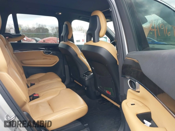 2018 Volvo XC90 Momentum with VIN YV4A22PK0J1337228, listed as a IAAI auction lot 41967308 with 128,207 mi miles. Bid and sale history available at carsss.com. Image 8.