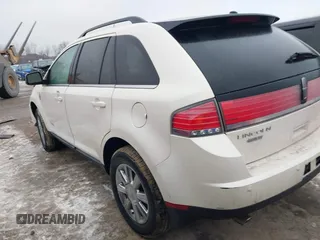 2008 Lincoln MKX with VIN 2LMDU68C28BJ17144, listed as a IAAI auction lot 41532813 with 118,135 mi miles. Bid and sale history available at carsss.com. Image 14.