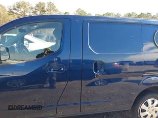 2013 Nissan NV200 SV z VIN 3N6CM0KN9DK693656, wystawiony jako IAAI lot #41297500 z przebiegiem 187 330 mil mil oraz . Historia ofert i sprzedaży dostępna na DreamBid. Obrazek 15.