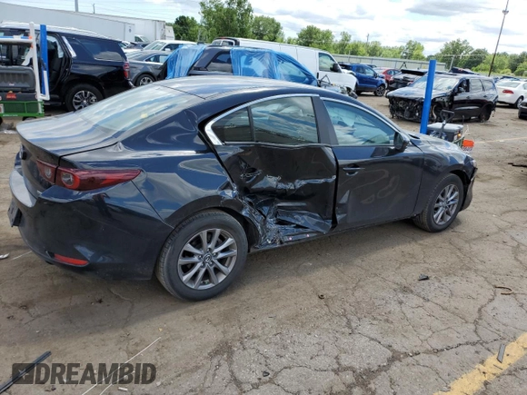 2022 Mazda 3 2.0 with VIN 3MZBPAA78NM306967, listed as a Copart auction lot 60905384 with 32,135 mi miles and Salvage Title. Bid and sale history available at DreamBid. Image 3.