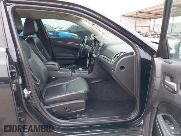 2016 Chrysler 300 Limited with VIN 2C3CCAAG7GH219523, listed as a IAAI auction lot 41932271 with 158,082 mi miles. Bid and sale history available at carsss.com. Image 5.