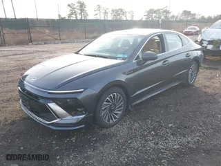 2024 Hyundai Sonata Hybrid Limited with VIN KMHL54JJ8RA097724, listed as a IAAI auction lot 41118928 with 1,664 mi miles. Bid and sale history available at carsss.com. Image 2.