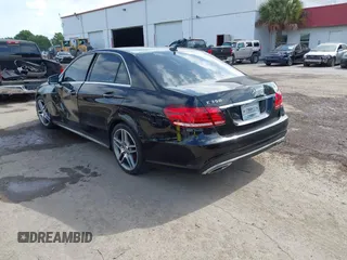 2014 Mercedes-Benz E 350 Sport with VIN WDDHF5KB4EA879619, listed as a IAAI auction lot 42122078 with 148,703 mi miles and . Bid and sale history available at carsss.com. Image 3.
