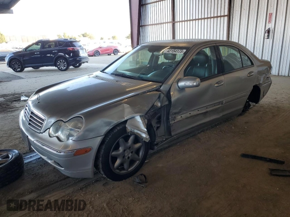2003 Mercedes-Benz C 230/260/280/320 with VIN WDBRF64J23F352055, listed as a Copart auction lot 42154175 with 201,721 mi miles and Salvage Title. Bid and sale history available at DreamBid. Image 1.