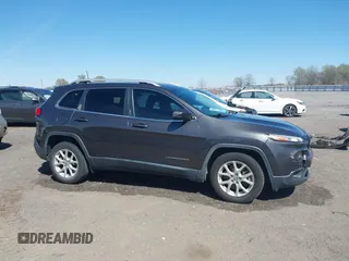 2017 Jeep Cherokee Latitude with VIN 1C4PJLCBXHW572714, listed as a IAAI auction lot 41861087 with 120,552 mi miles and . Bid and sale history available at DreamBid. Image 13.