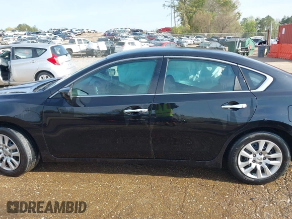 2017 Nissan Altima 2.5 SV with VIN 1N4AL3AP7HC142659, listed as a IAAI auction lot 41922160 with 133,404 mi miles. Bid and sale history available at carsss.com. Image 14.