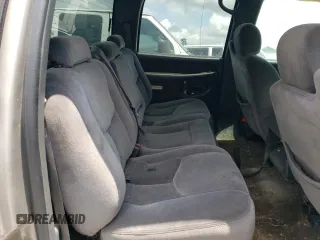 2003 GMC Sierra 1500HD SLE z VIN 1GTGC13U73F105405, wystawiony jako Copart lot #76817714 z przebiegiem 213 665 mil mil oraz Szkody całkowita. Historia ofert i sprzedaży dostępna na DreamBid. Obrazek 10.
