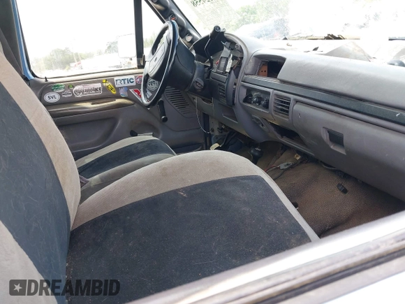 1997 Ford F-350 with VIN 1FTHF36F9VEA78530, listed as a IAAI auction lot 42124558 with Not Provided miles and . Bid and sale history available at DreamBid. Image 5.