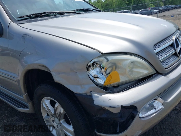 2005 Mercedes-Benz M 350 with VIN 4JGAB57E25A531968, listed as a IAAI auction lot 42152817 with 138,241 mi miles and . Bid and sale history available at DreamBid. Image 6.