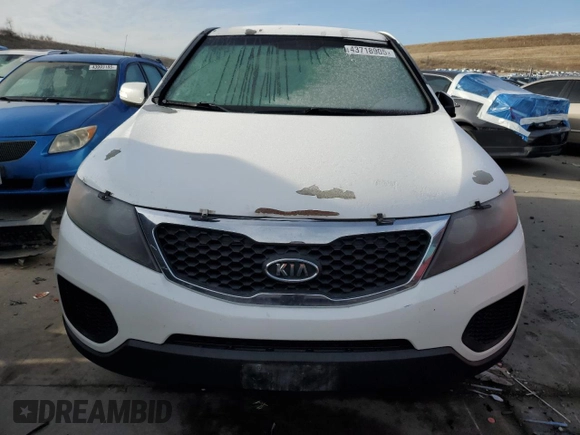 2013 Kia Sorento LX z VIN 5XYKTCA66DG423668, wystawiony jako Copart lot #43718905 z przebiegiem 201 892 mil mil oraz Szkoda całkowita • Salvage title. Historia ofert i sprzedaży dostępna na DreamBid. Obrazek 5.