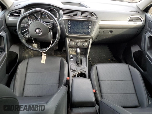 2019 Volkswagen Tiguan SE with VIN 3VV2B7AXXKM107923, listed as a Copart auction lot 49418395 with 106,833 mi miles and Salvage Title. Bid and sale history available at DreamBid. Image 8.