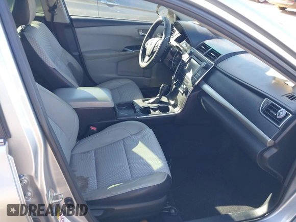 2015 Toyota Camry XLE z VIN 4T1BF1FK5FU891261, wystawiony jako IAAI lot #41262797 z przebiegiem 149 271 mil mil oraz . Historia ofert i sprzedaży dostępna na DreamBid. Obrazek 5.