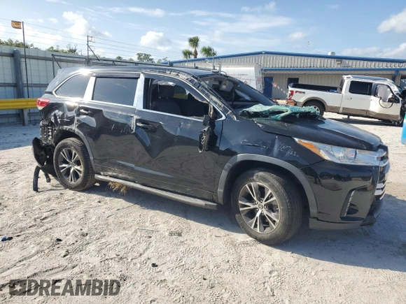 2018 Toyota Highlander LE with VIN 5TDZARFH8JS041397, listed as a Copart auction lot 60262295 with 92,526 mi miles and Salvage title. Bid and sale history available at DreamBid. Image 4.