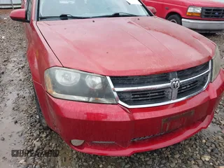 2008 Dodge Avenger R/T with VIN 1B3LC76M58N614131, listed as a IAAI auction lot 41950748 with 165,873 mi miles and . Bid and sale history available at DreamBid. Image 6.