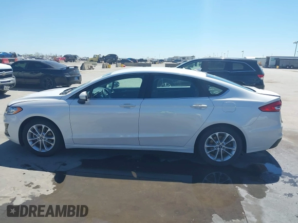 2019 Ford Fusion SE with VIN 3FA6P0HD0KR215531, listed as a IAAI auction lot 41867778 with 101,893 mi miles. Bid and sale history available at carsss.com. Image 14.