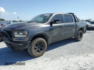 2022 Ram 1500 Rebel z VIN 1C6SRFLT1NN322669, wystawiony jako Copart lot #56018685 z przebiegiem 77 746 mil mil oraz Szkoda całkowita • Salvage title. Historia ofert i sprzedaży dostępna na DreamBid. Obrazek 1.