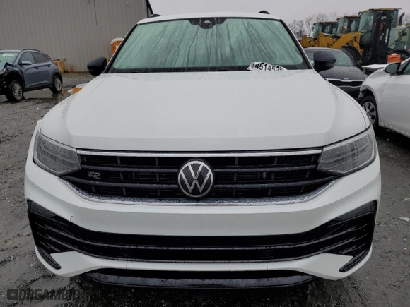 2023 Volkswagen Tiguan SE R-Line Black with VIN 3VVCB7AX7PM012828, listed as a Copart auction lot 45145365 with 44,254 mi miles and Salvage Title. Bid and sale history available at carsss.com. Image 5.