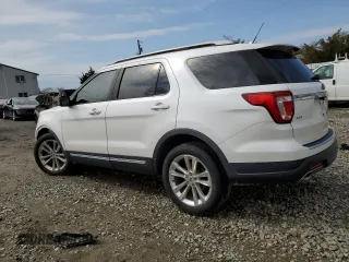 2018 Ford Explorer XLT z VIN 1FM5K8D88JGA61972, wystawiony jako Copart lot #52791995 z przebiegiem 73 648 mil mil oraz Szkoda całkowita • Salvage title. Historia ofert i sprzedaży dostępna na DreamBid. Obrazek 2.