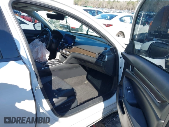 2019 Honda Accord Touring z VIN 1HGCV2F90KA008081, wystawiony jako IAAI lot #41742867 z przebiegiem 105 432 mil mil oraz . Historia ofert i sprzedaży dostępna na DreamBid. Obrazek 5.