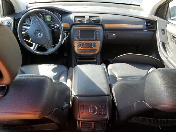 2007 Mercedes-Benz R-Class 5.0L with VIN 4JGCB75E77A040192, listed as a Copart auction lot 77212684 with 0 mi miles and Salvage Title. Bid and sale history available at carsss.com. Image 8.