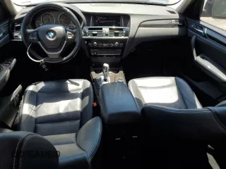 2015 BMW X3 xDrive28i z VIN 5UXWX9C5XF0D48156, wystawiony jako Copart lot #52899145 z przebiegiem 139 309 mil mil oraz Szkody całkowita. Historia ofert i sprzedaży dostępna na DreamBid. Obrazek 8.